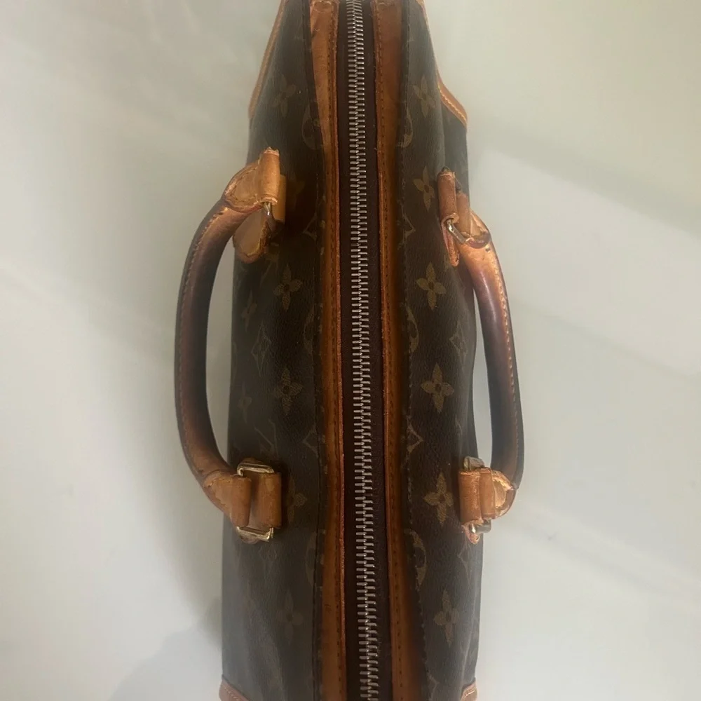 Louis Vuitton this great